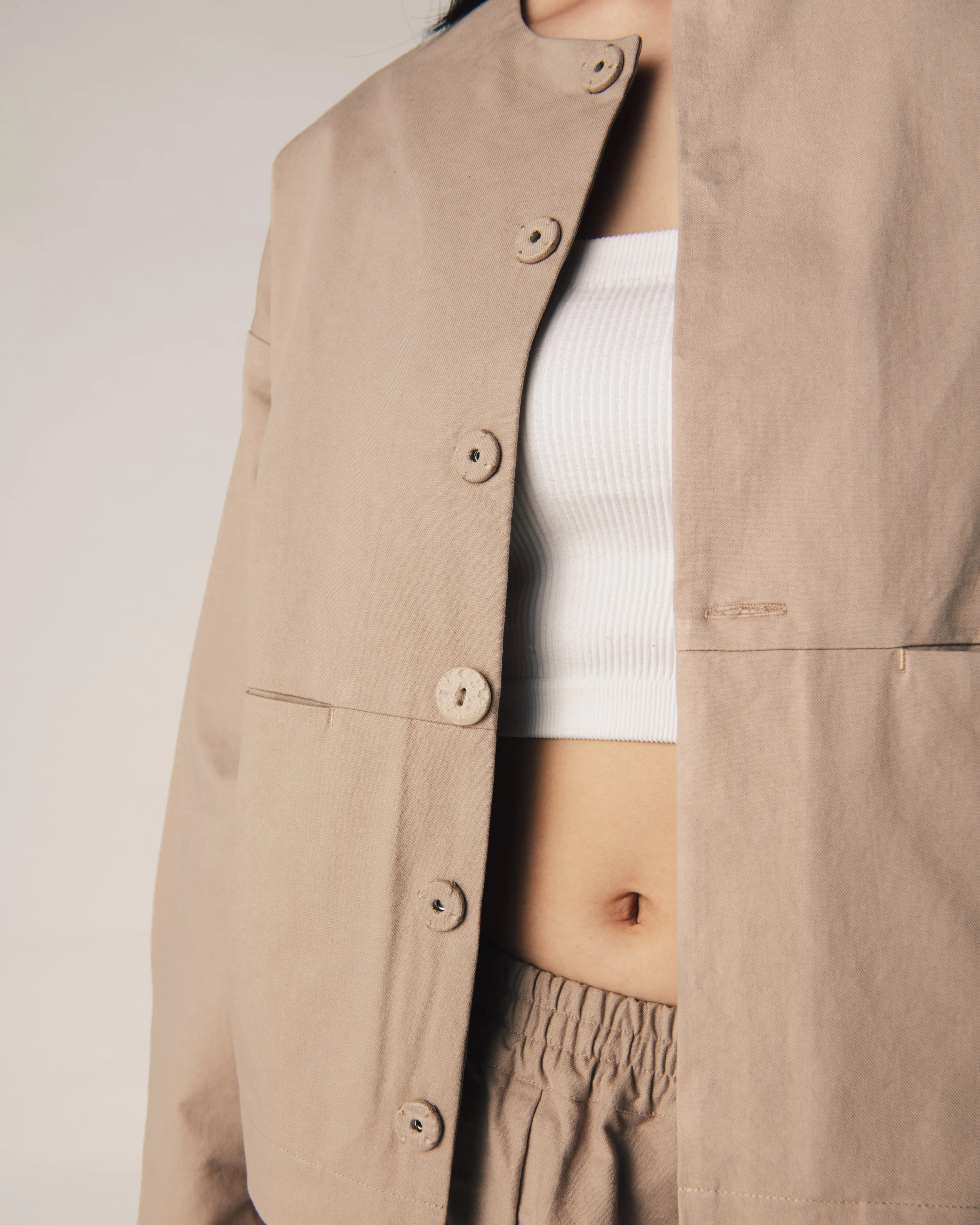 Unisex: The Cropped Jacket (Khaki)