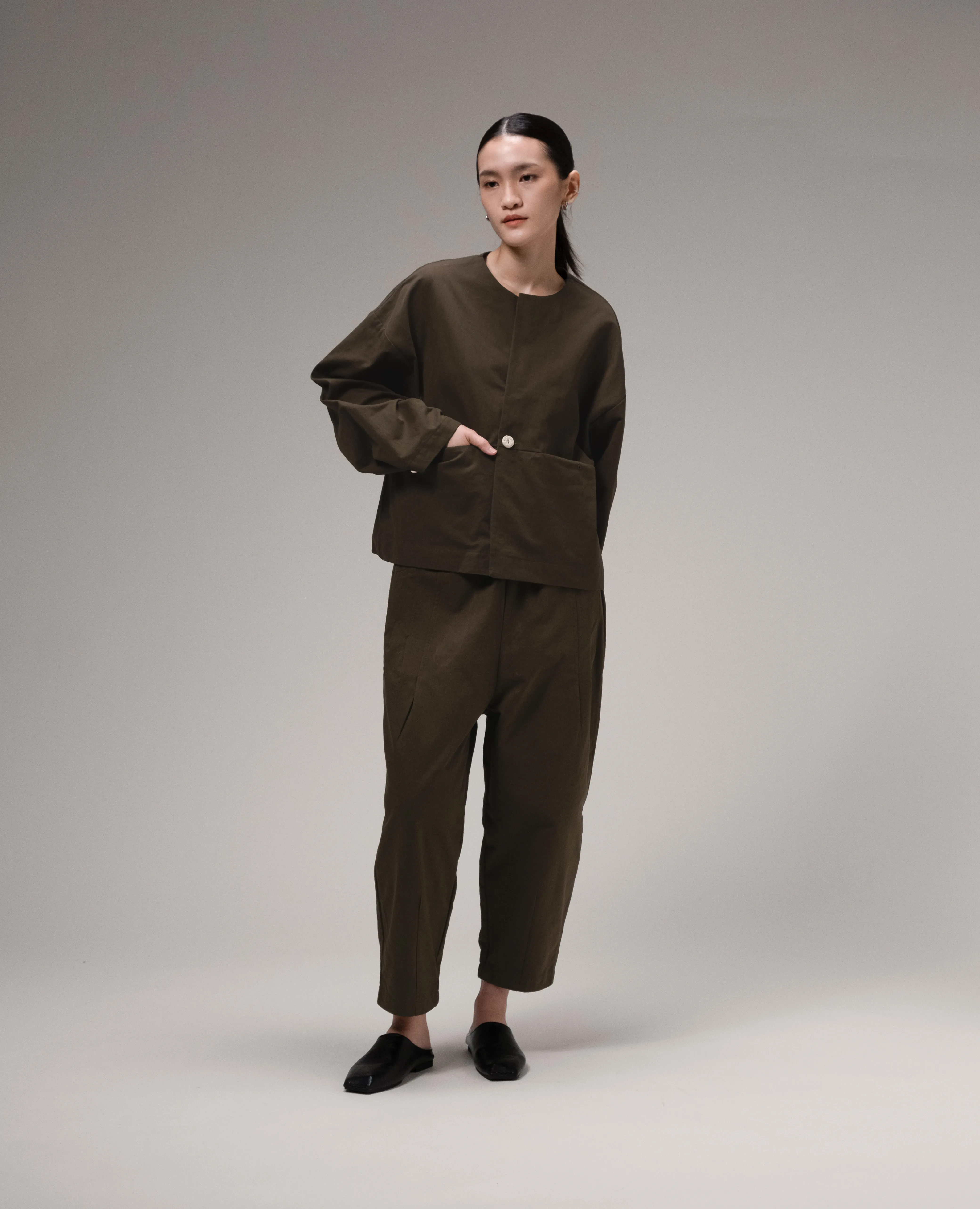 Unisex: The Cropped Jacket (Olive)